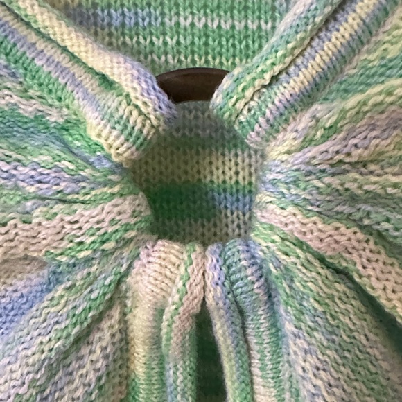 AMERICAN EAGLE OUTFITTERS | Y2K Green & Yellow Blouse with Bell Long Sleeves - Picture 6 of 15